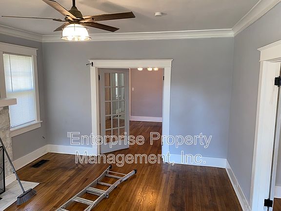 4th image of 414 N Willett St