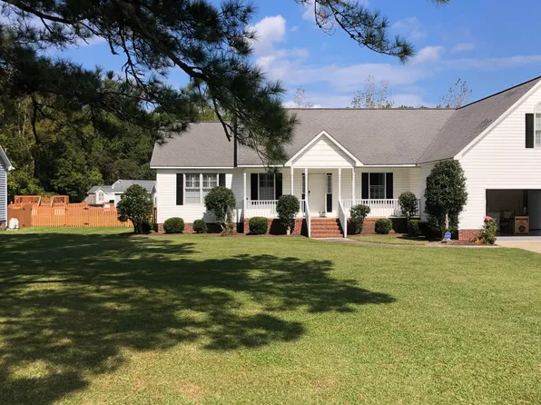 210 E Camp Kiro Rd, New Bern, NC 28560