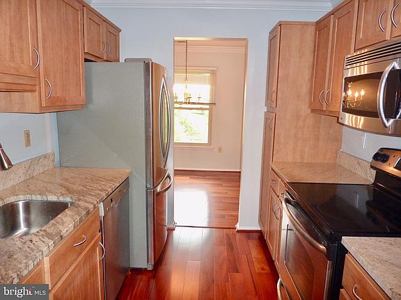 2nd image of 7900 Pearlbush Dr #3