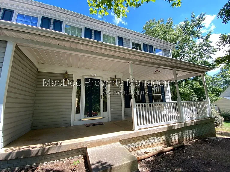 11304 Springfield Dr — Photo 4