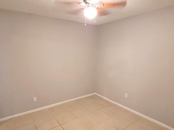 5th image of 903 Lake Palms Dr