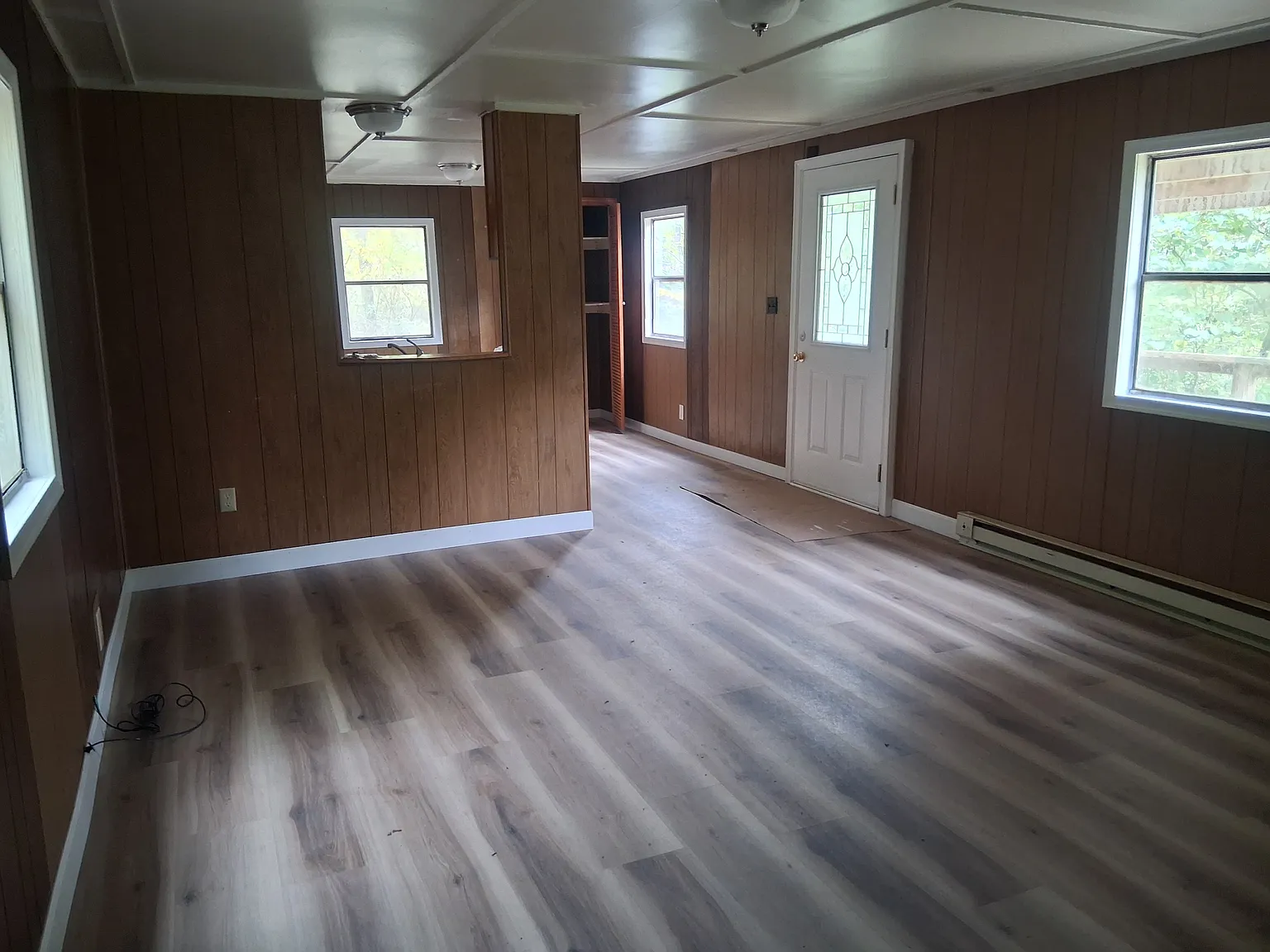 3 bed, 1.5 bath, 1000 sqft, $1,200 — Photo 2