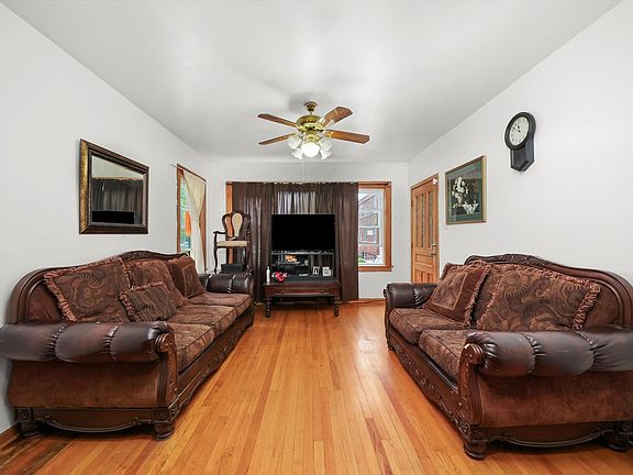 4th image of 3647 Scoville Ave