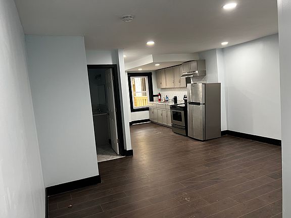 3rd image of 257 Western Ave APT 3