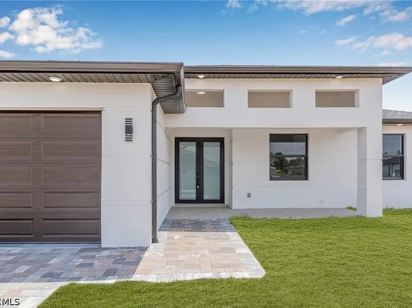 618 Raintree St E, Lehigh Acres, FL 33974