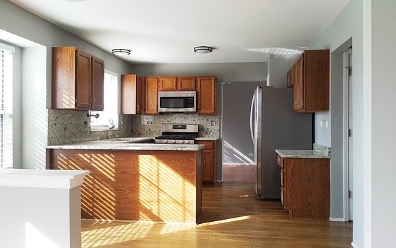 3rd image of 3615 Arlington Ct