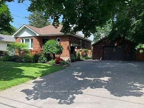 3 bed, $2,750 — Photo 1