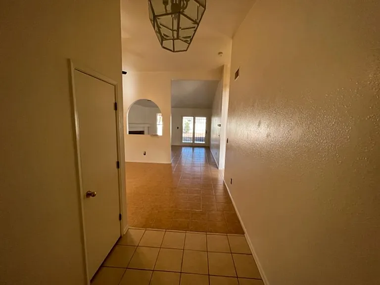 8057 S Carbury Way — Photo 3