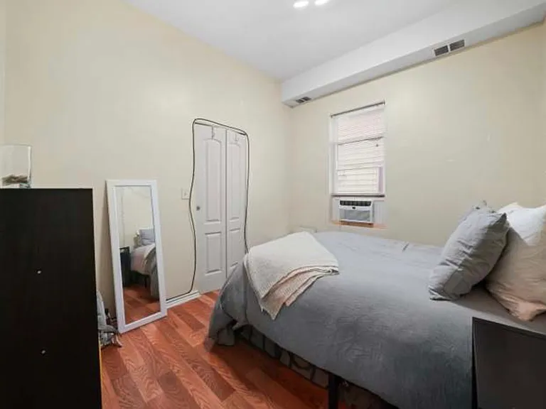 1642 N Campbell Ave #1 — Photo 6