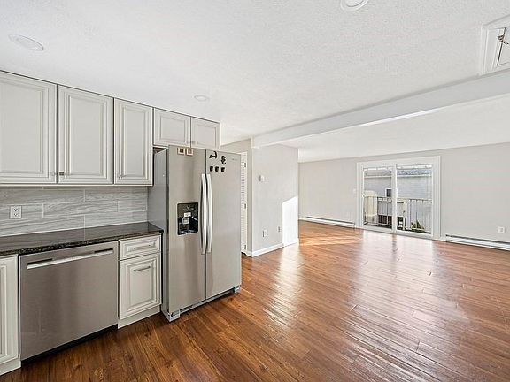 2nd image of 7 Royal Dane Dr APT 54