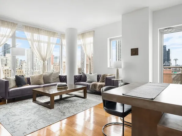 205 East 59th Street image 1 of 11