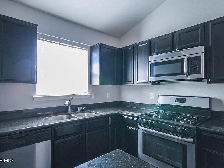 4833 Adrian Campos St — Photo 30