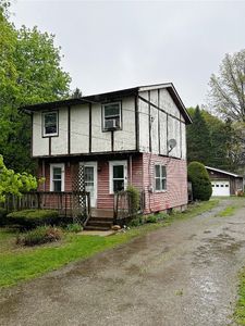 1947 Saltsman Rd, Erie, PA, 16510