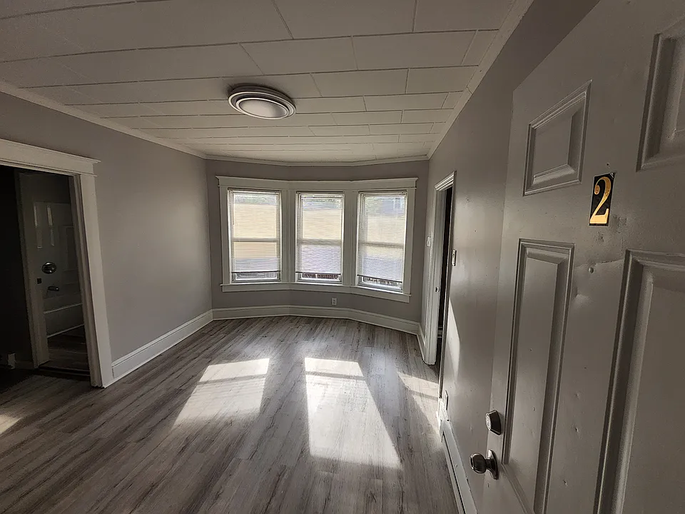 15 Fulton St #2