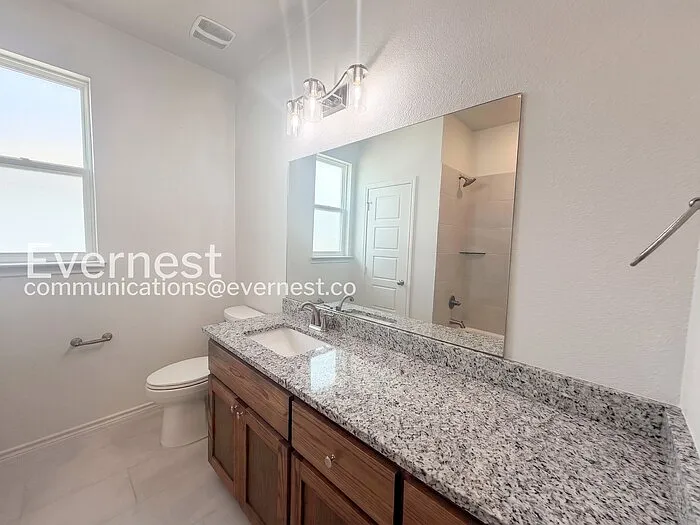 866 Freedom Cir — Photo 14