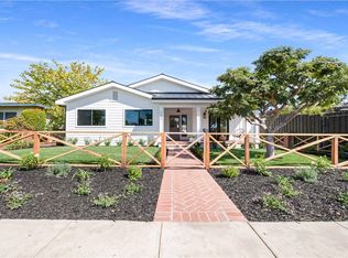340 Magnolia St, Costa Mesa, CA 92627