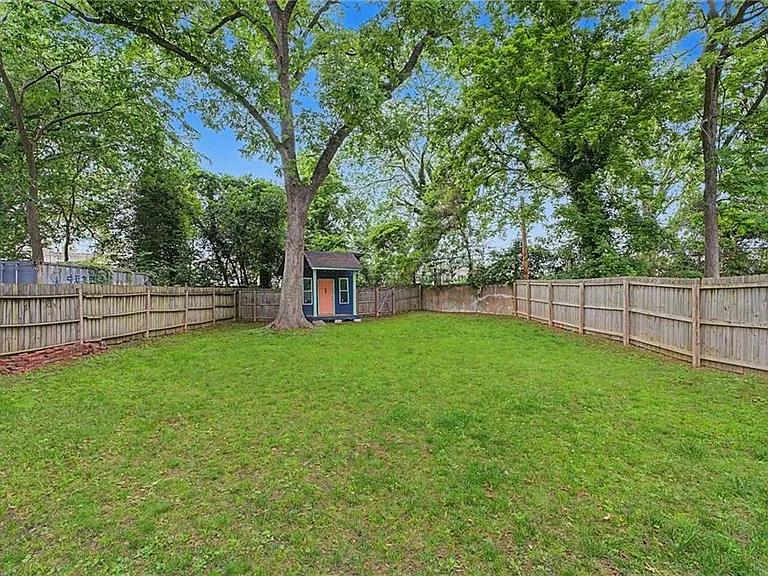 827 Elbert St SW — Photo 27