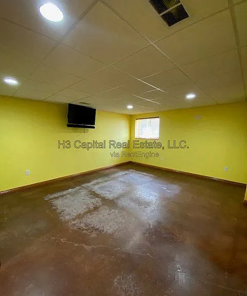 2209 Tigers Way — Photo 36