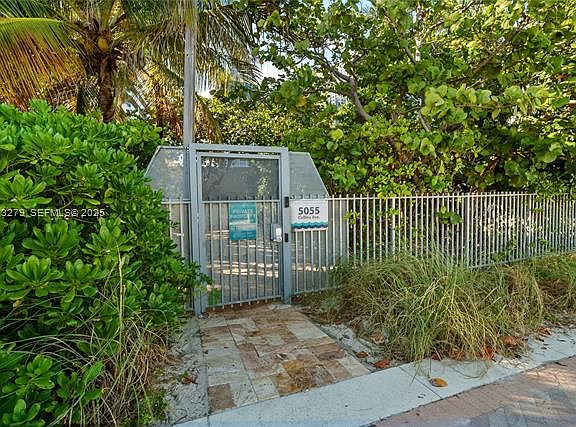 5th image of 5055 Collins Ave APT 11C