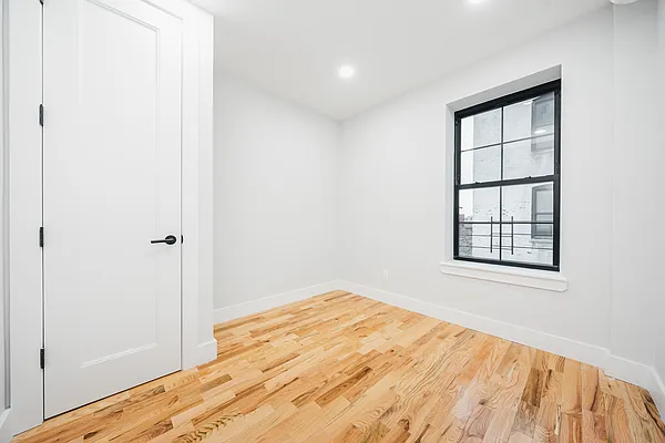 Rented by Blue Sky Management NY Inc | media 7