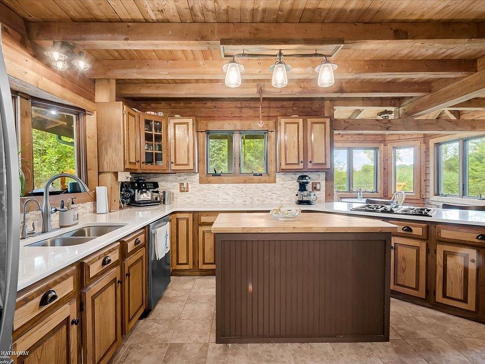 8828 Meskill Rd, photo 7
