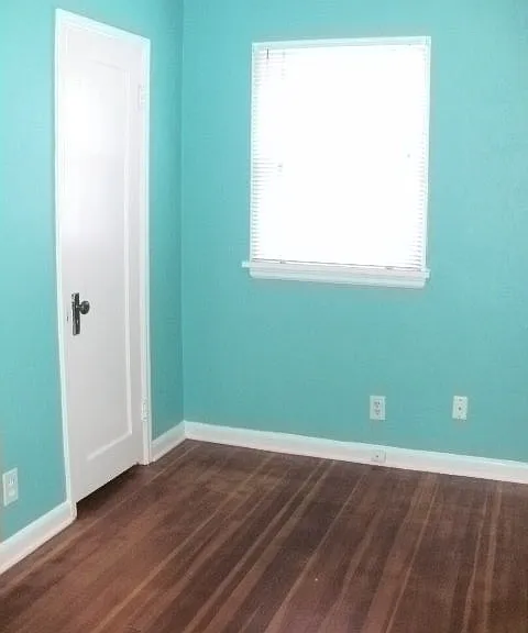 216 E Rosewood Ave — Photo 4