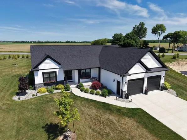 184 Queens Creek Dr W, Frankenmuth, MI 48734