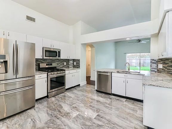 4th image of 30720 Wrencrest Dr