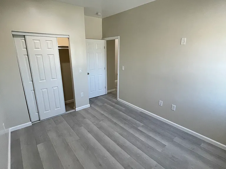 940 S 40th St — Photo 23