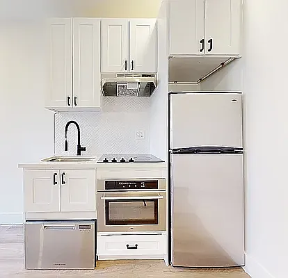 Rented by 346 Realty Group LLC | media 9