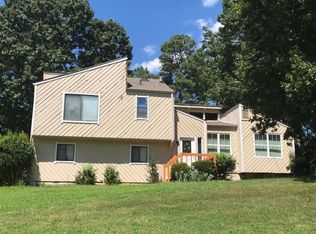 302 Castleair Dr, Marietta, GA 30062