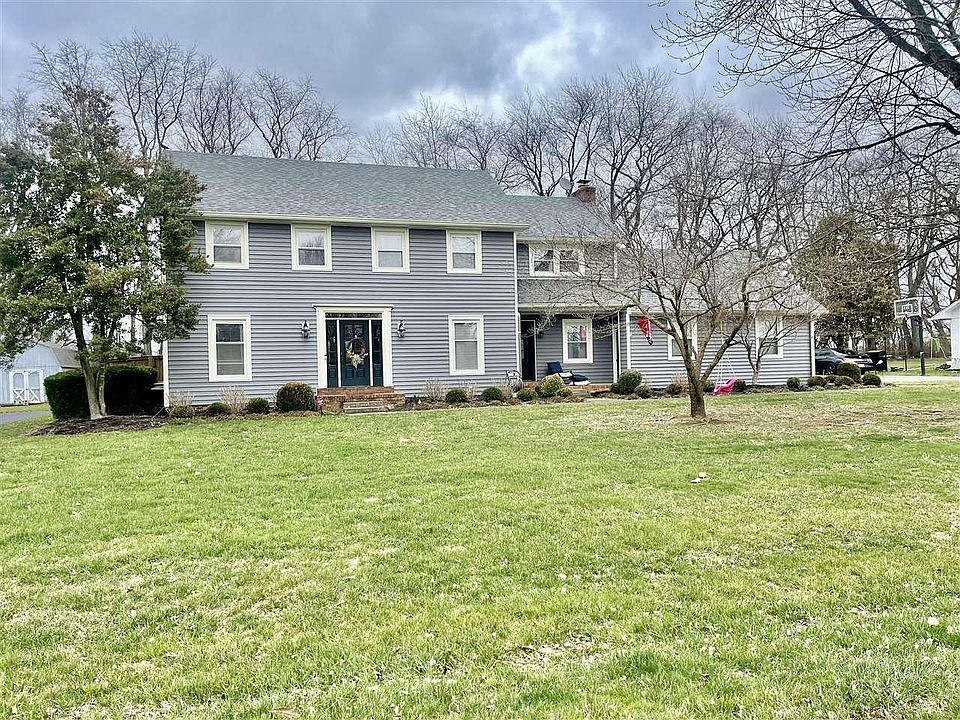 1st image of 236 Crestlake Way