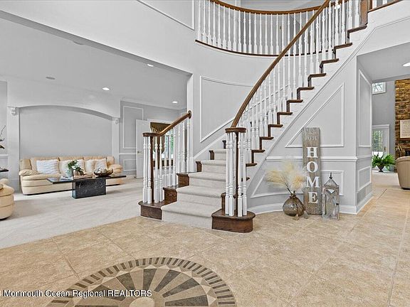 4th image of 240 Aimee Drive