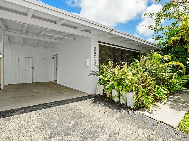 2512 Sugarloaf Ln — Photo 9
