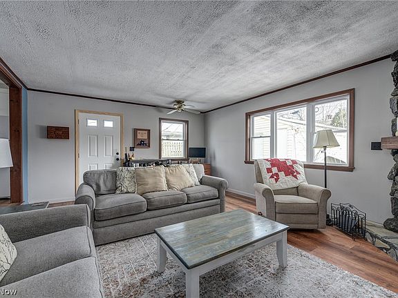 5th image of 147 Englewood Dr