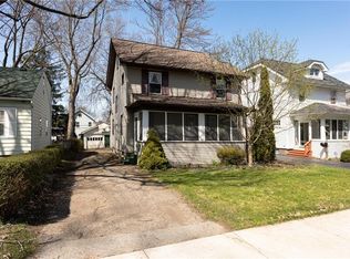 122 Holcroft Rd, Rochester, NY 14612
