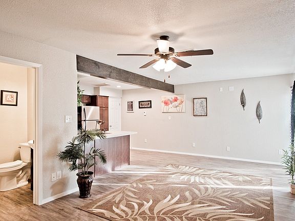 5th image of 309 Westwood Dr APT B