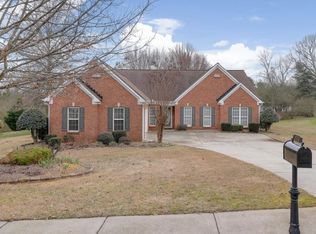 8530 Meadowgrove Ln, Gainesville, GA 30506