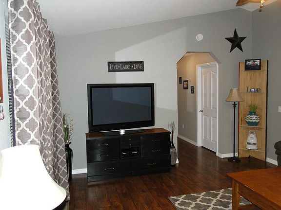 5th image of 1606 Luna Dr