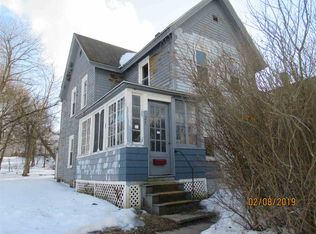25 2nd St, Gloversville, NY 12078