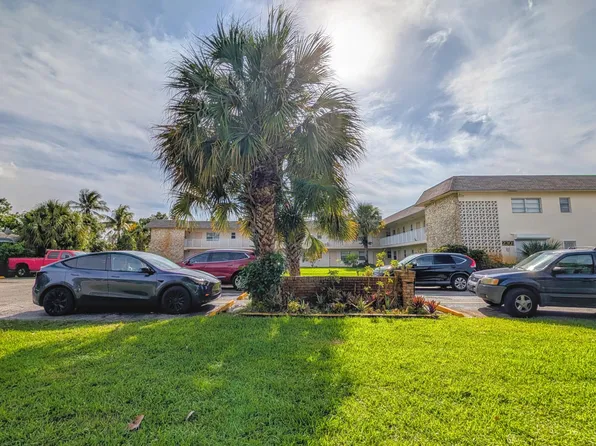 2301 SE 4th St APT 12, Boynton Beach, FL 33435