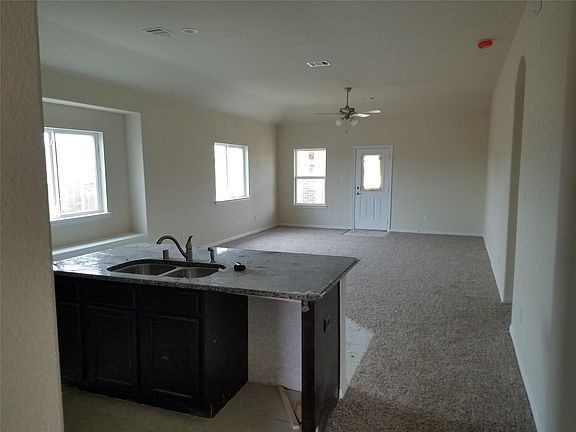 3rd image of 14127 Medina Dr
