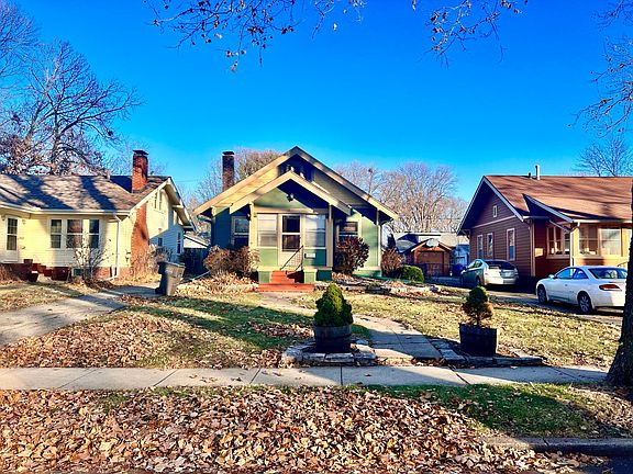 Exterior Front Yard