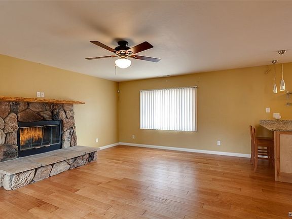 4th image of 1050 Circle Dr
