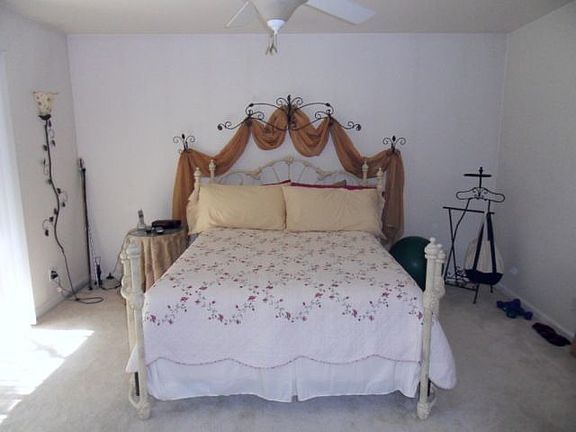 3rd image of 7008 White Oak Dr