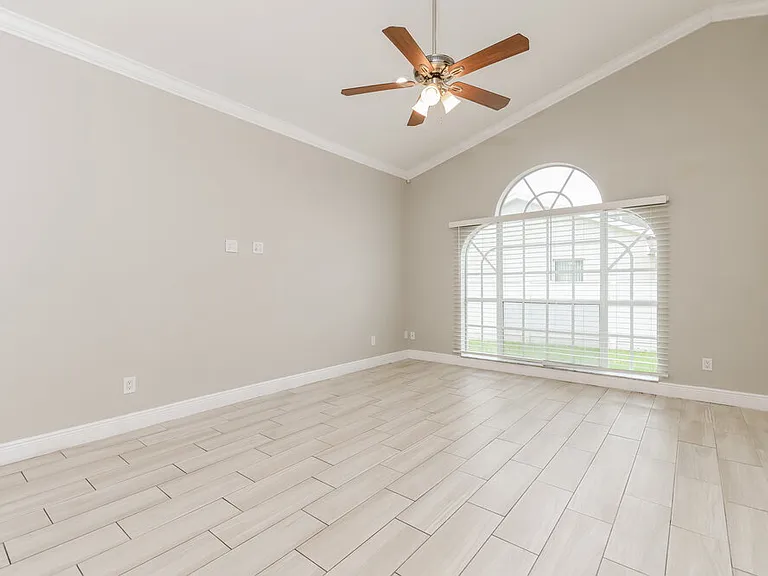 2708 Ashley Ct — Photo 9