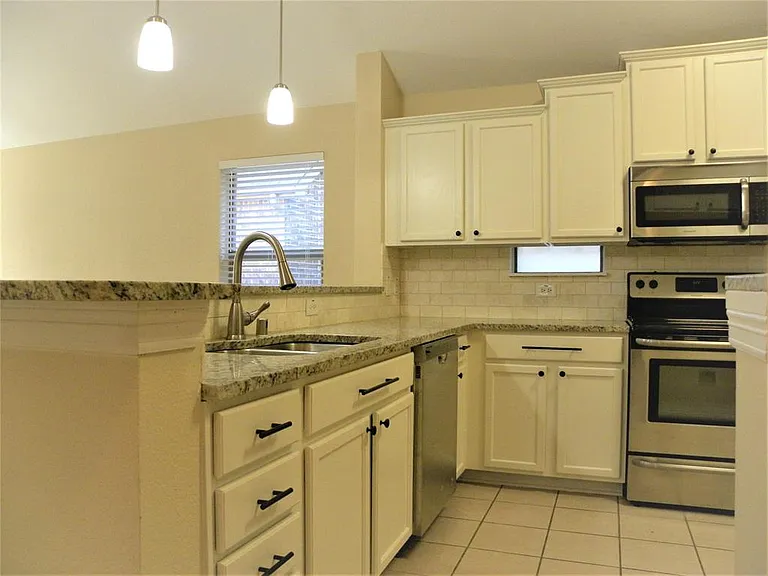 1704 Flamingo Dr #1704 — Photo 9