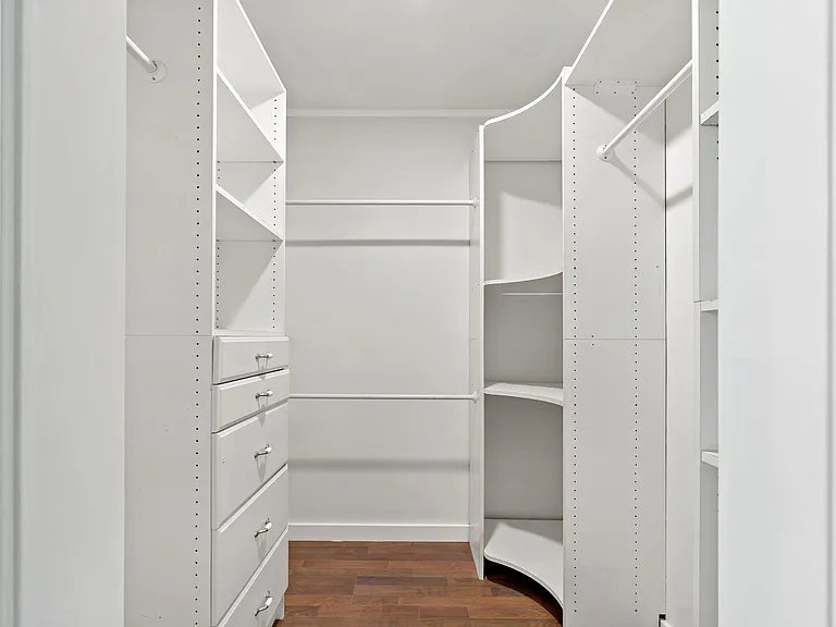 Walk-In closet with extra