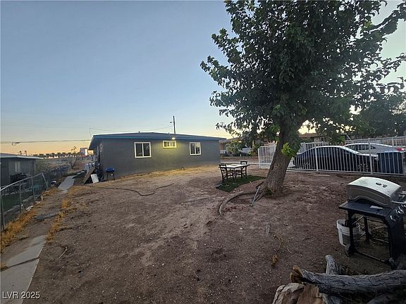 4th image of 213 Paul Ave