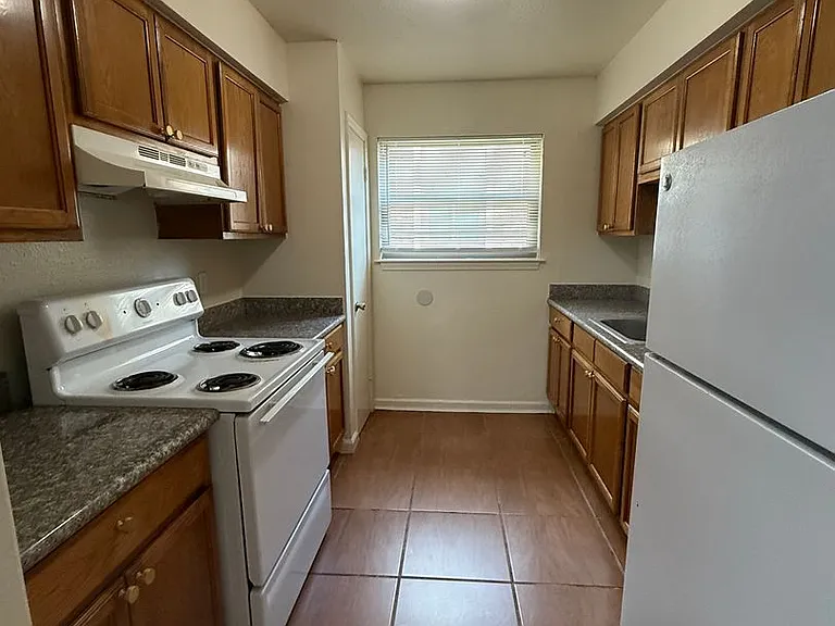 8717 Granite Dr — Photo 6